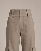 Pantalon cargo Racine, détail de la ceinture haute