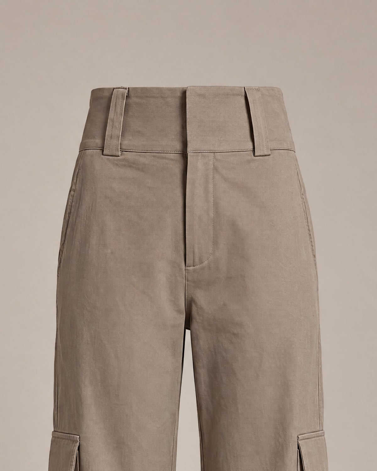 Pantalon cargo Racine, détail de la ceinture haute